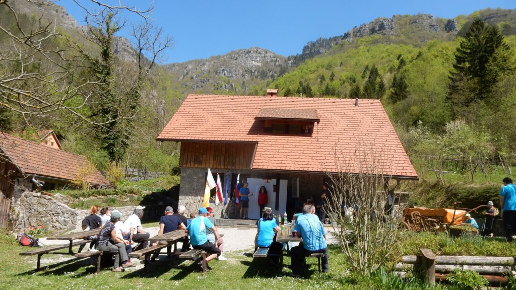 tonglovsteber83.jpg